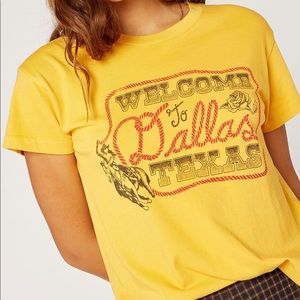 Daydreamer welcome to Dallas graphic tee NWT